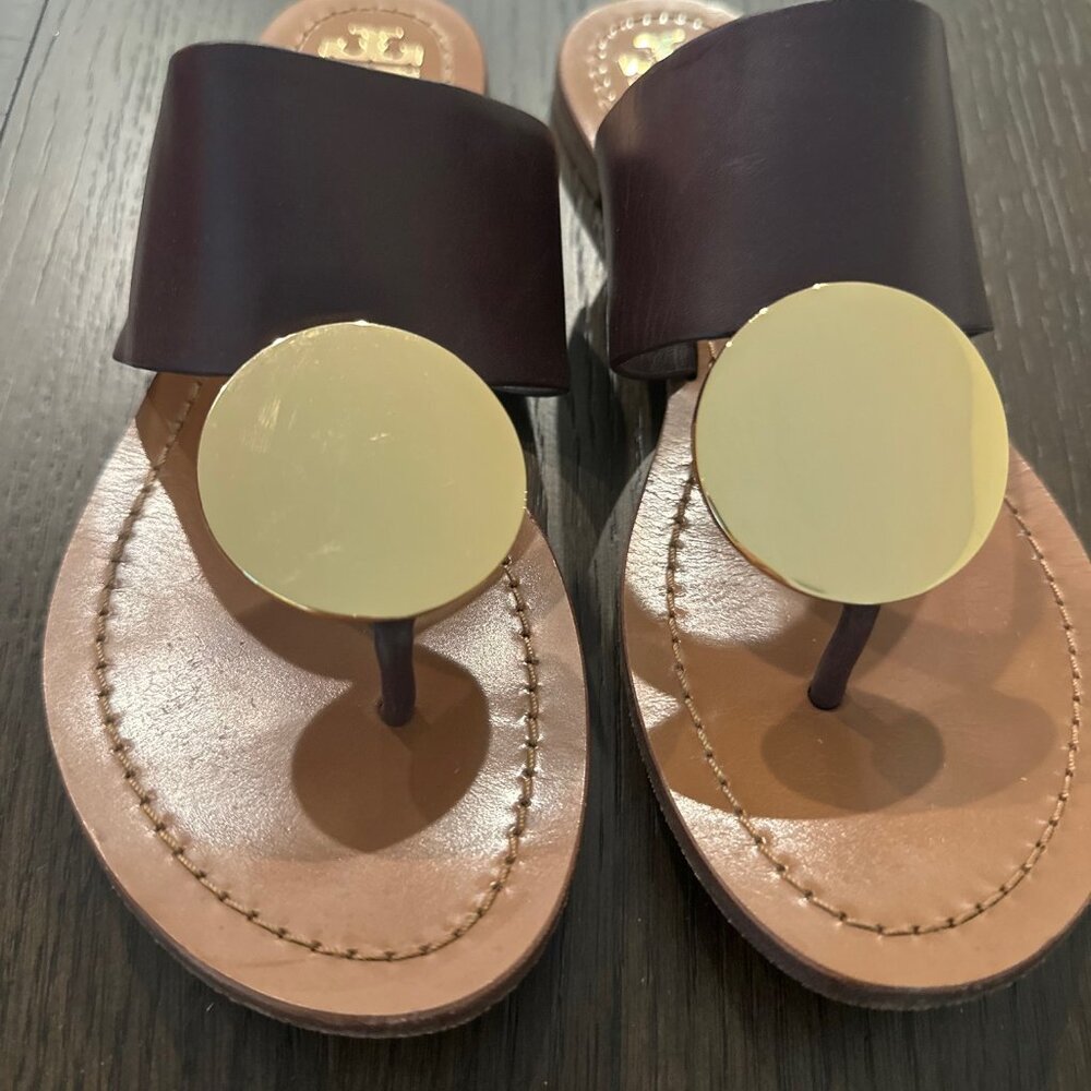Authentic Luxury Tory Burch Patos Disk Sandal – Calf Leather in a size 7
